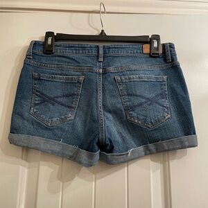 Aeropostale midi cuffed shorts, size 6